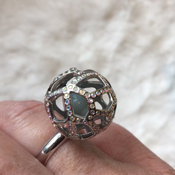 Swarovski ring - Picture 2 of 3